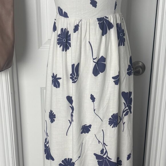 Petal & Pup Hazel Maxi Dress Navy Floral Medium NWOT - Picture 12 of 12